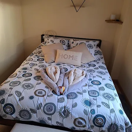 Chemin Des Hetres アパート