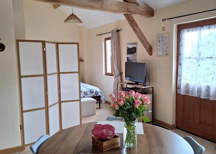 Chemin Des Hetres Apartment Armaille